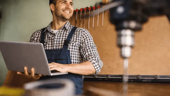 Editorial zu KI Telefonassistenten f&uuml;r Handwerksbetriebe